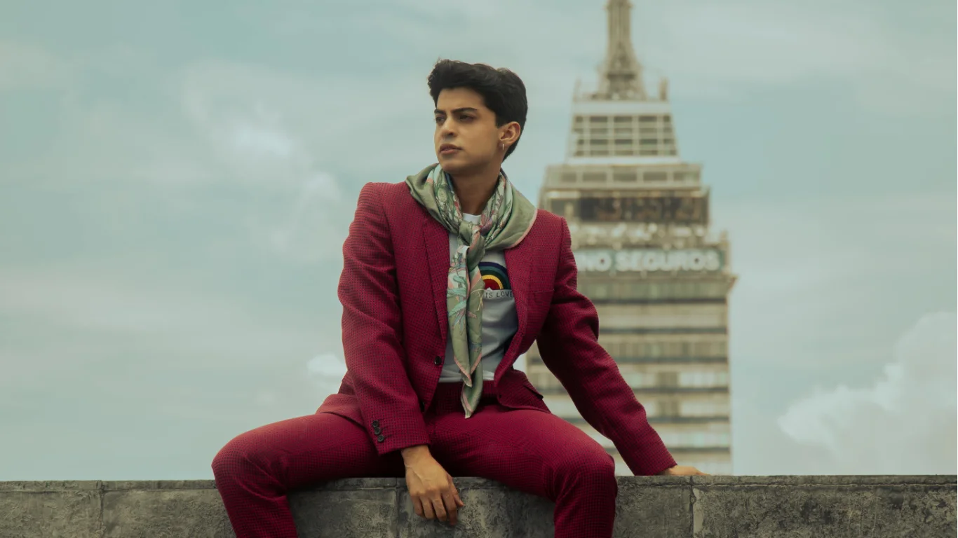 Role of Trends in Traveling